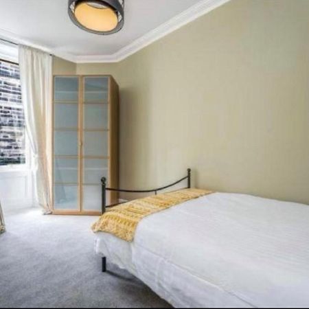 Spacious & Comfortable 3 Bedroom Apartment - Near City Centre - Free Parking Available - Sleeps Up To 5 Guests EDI Exterior photo