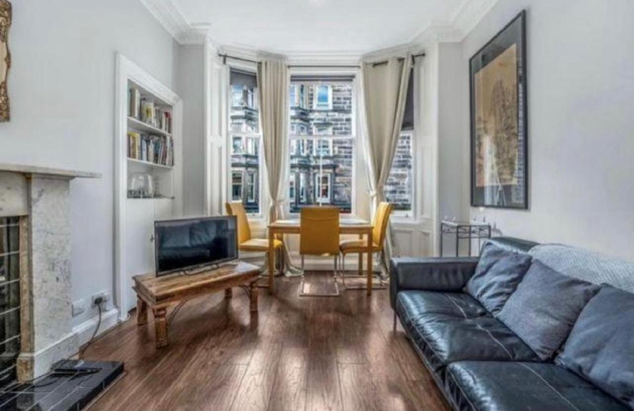 Spacious & Comfortable 3 Bedroom Apartment - Near City Centre - Free Parking Available - Sleeps Up To 5 Guests EDI Exterior photo