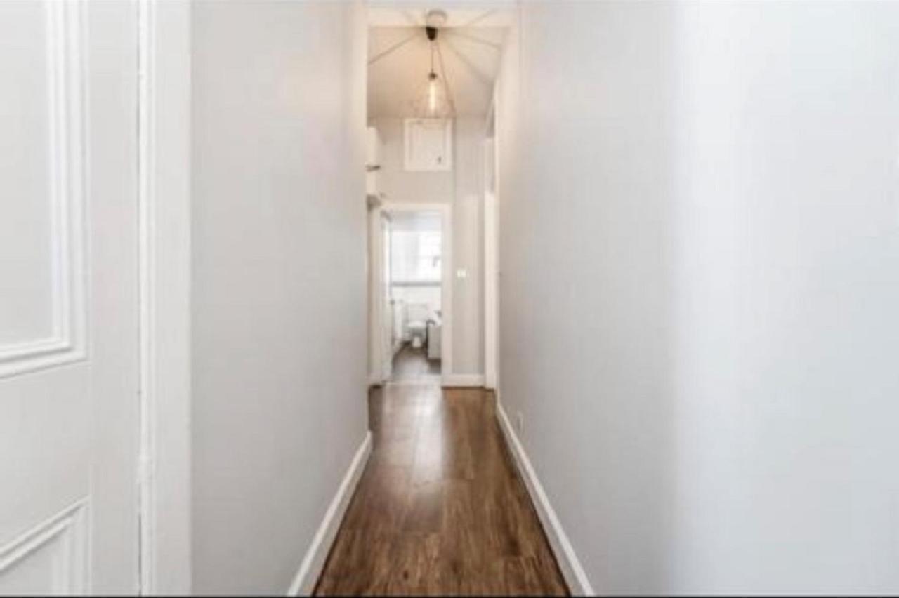 Spacious & Comfortable 3 Bedroom Apartment - Near City Centre - Free Parking Available - Sleeps Up To 5 Guests EDI Exterior photo