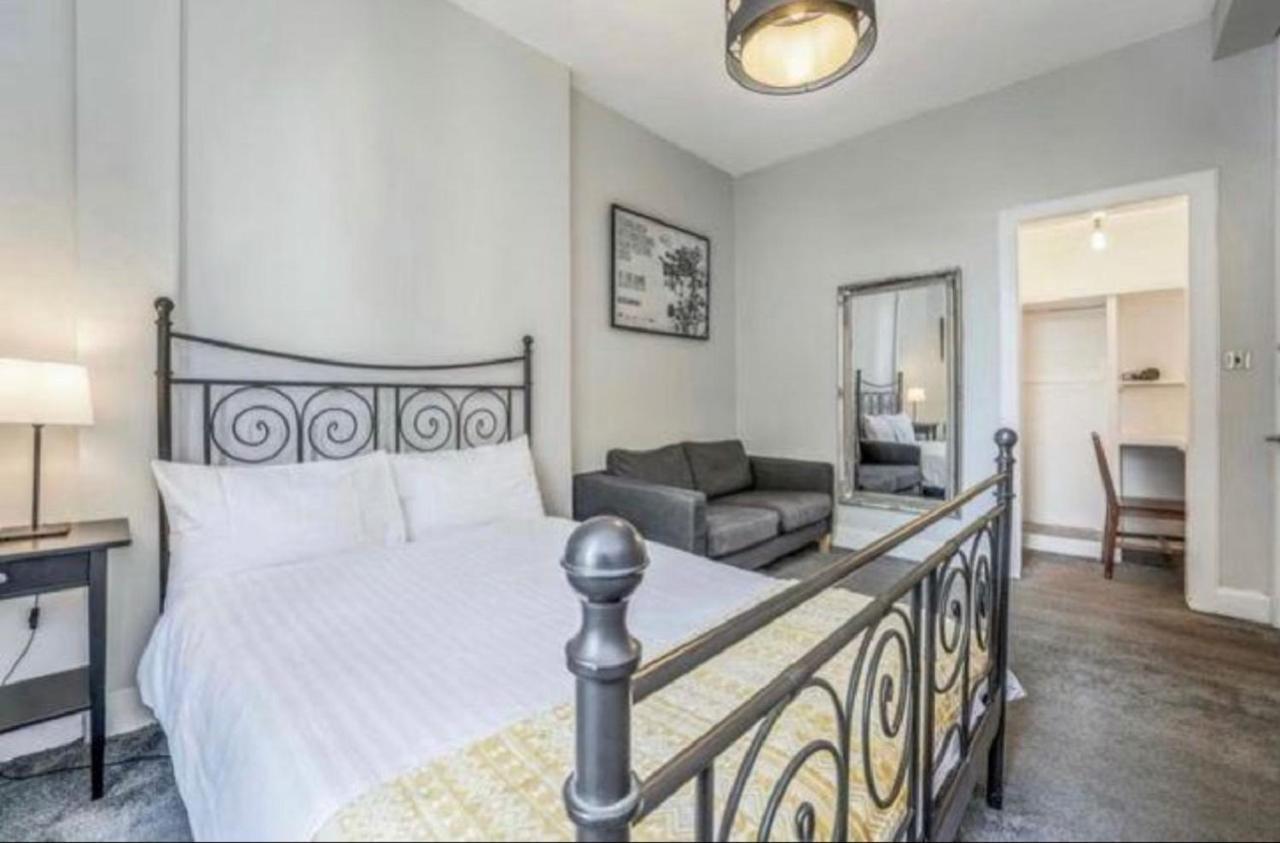 Spacious & Comfortable 3 Bedroom Apartment - Near City Centre - Free Parking Available - Sleeps Up To 5 Guests EDI Exterior photo